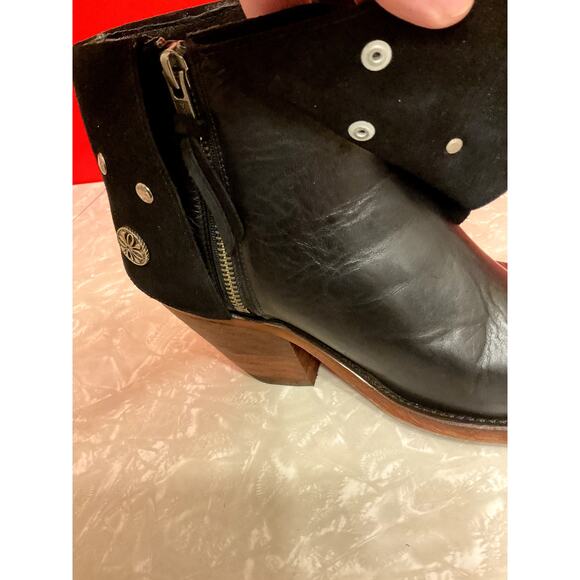 Reba by Justin Black Leather Ankle Boots, Women's Size 8.5B/EUR 39 - Picture 7 of 7